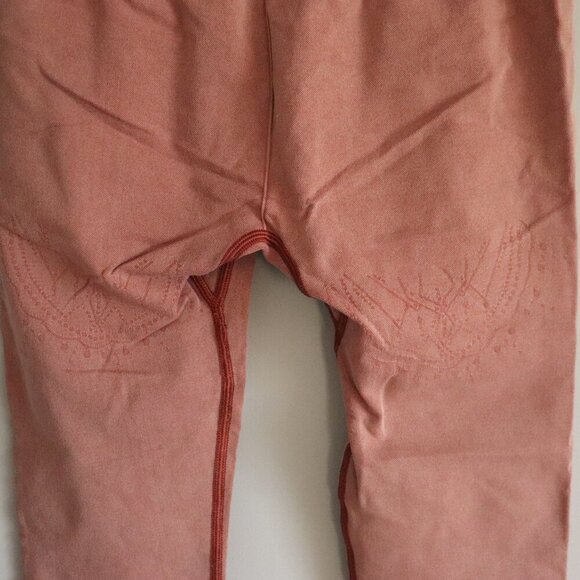 Gymshark Studio Women's Blush Seamless Embroidered Activewear High Rise Leggings - Picture 6 of 10